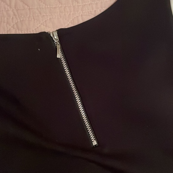 Liz Claiborne Top/skirt set - Picture 6 of 8